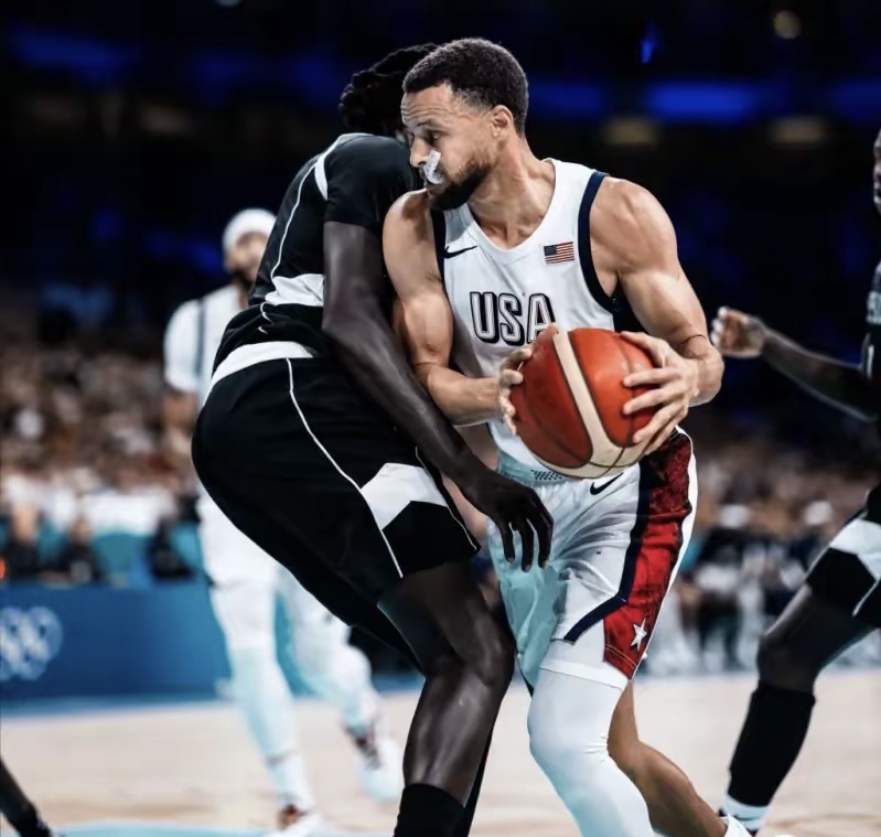 爱游戏官方入口-NBA常规赛赛程吃紧，勒沃库森集结日单刀错失，媒体盛赞，身体对抗强度拉满的简单介绍