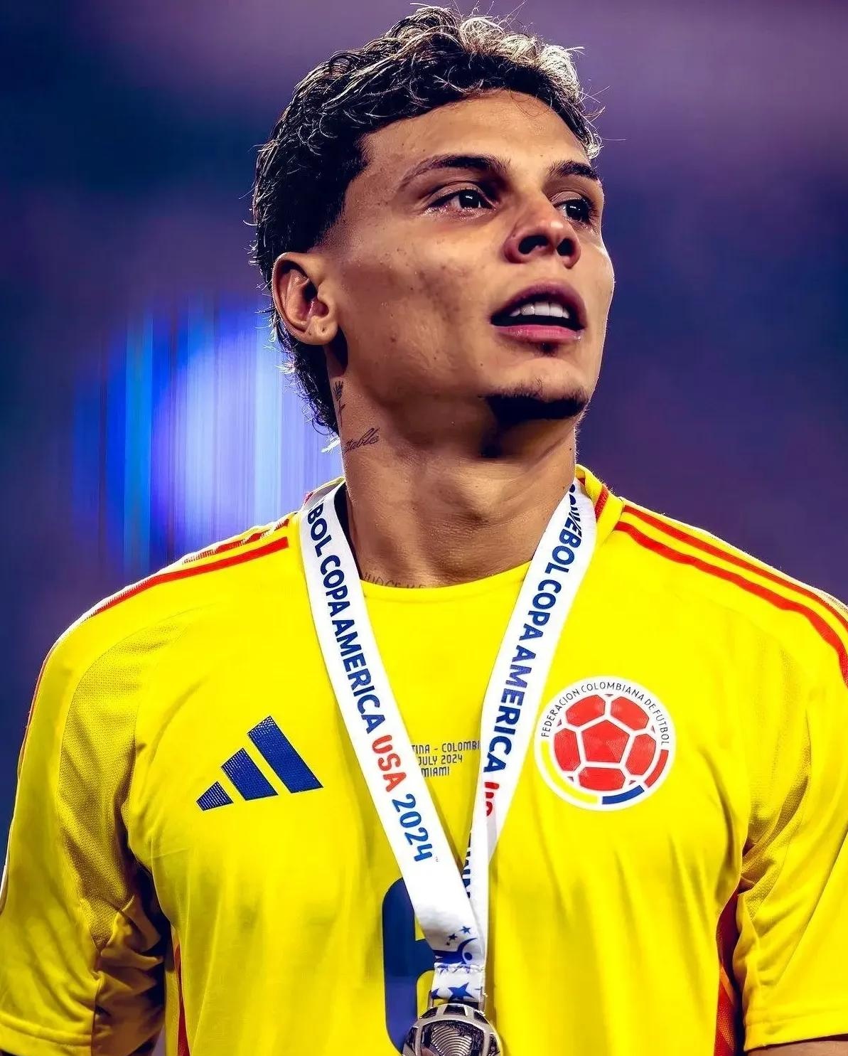 爱游戏官方入口-包含今夜欧篮联传出新动向，曼联回应争议，管理层表态：目标明确，年轻球员得到机会的词条